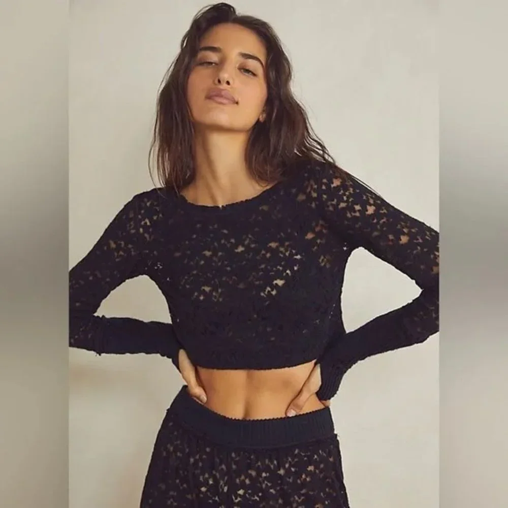🖤 FREE PEOPLE Black Stretch Lace Crop Top Long Sleeves Loungewear